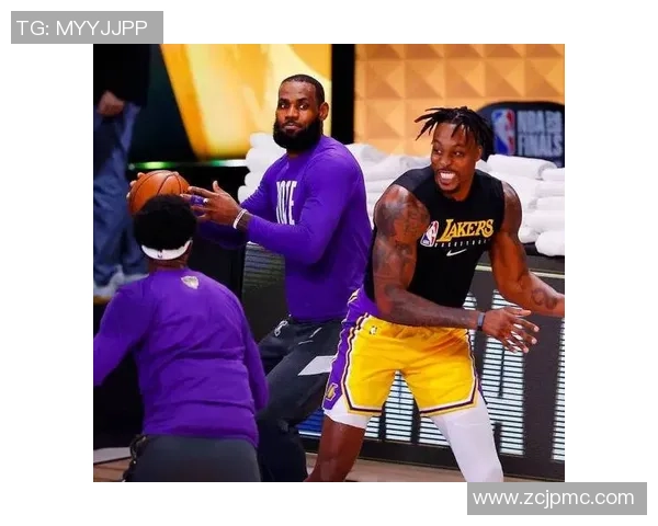 霍华德与詹姆斯力量对决谁才是真正的篮球巨兽